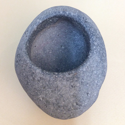 画像: 石のミル-3